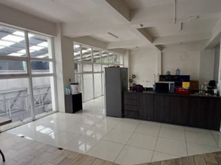 Edificio Comercial en Renta Carretera Interamericana - 5