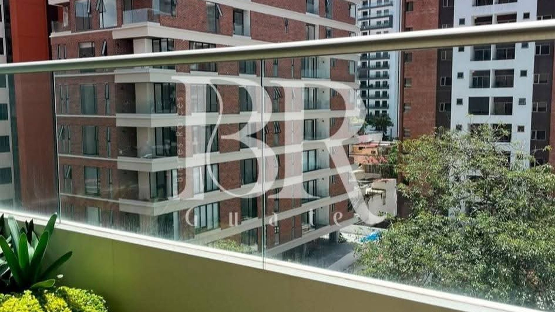 VENTA APARTAMENTO EN GAUDI ZONA 10 DE 4 HABITACIONES - Miniatura 3