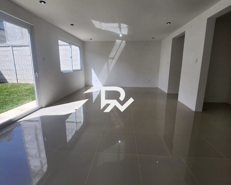 Venta de casa para estrenar en hacienda Real zona 16