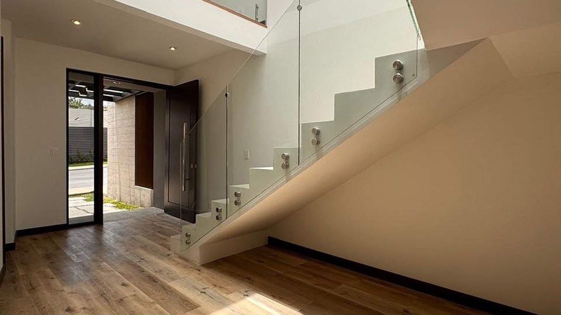 Casa en Renta en Lugana de San Isidro, Zona 16 - Miniatura 3