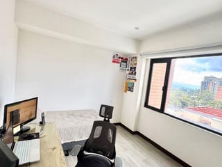APARTAMENTO EN VENTA ZONA 14 - 4