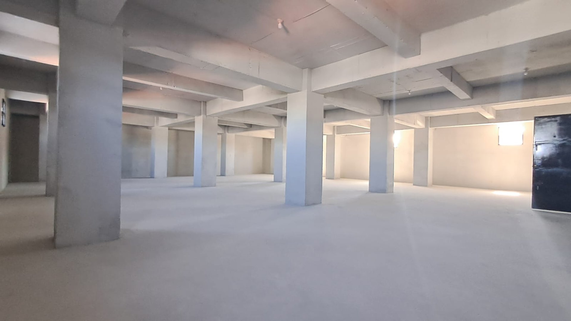 ???? BODEGAS EN RENTA – AVENIDA ELENA Y 20 CALLE | ZONA 1 - Miniatura 4