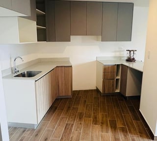 Apartamento en venta de 3 habitaciones sobre Av las Américas Ref-5327