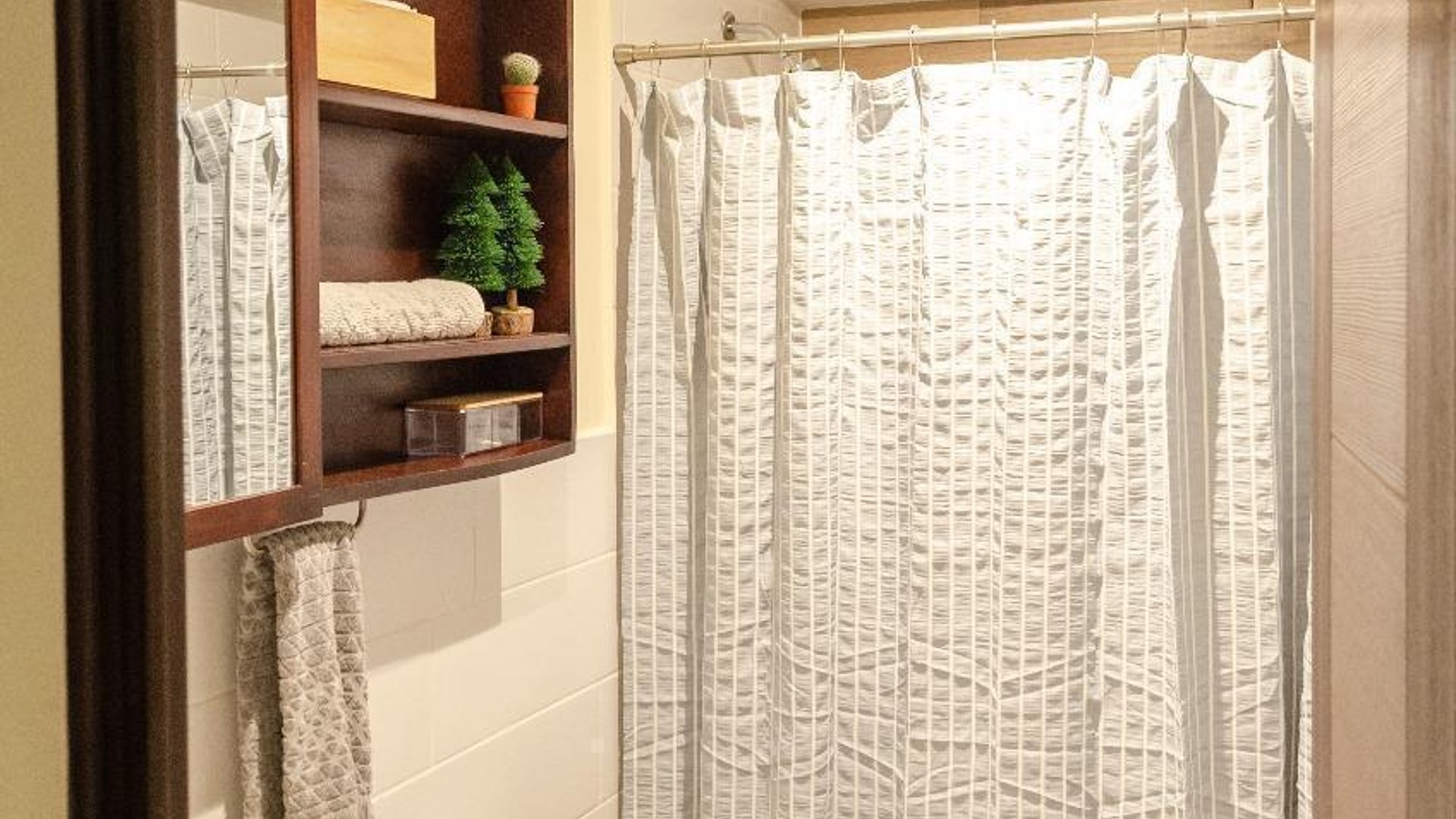 APARTAMENTO EN TORRE PAMPLONA ZONA 12 - Miniatura 8