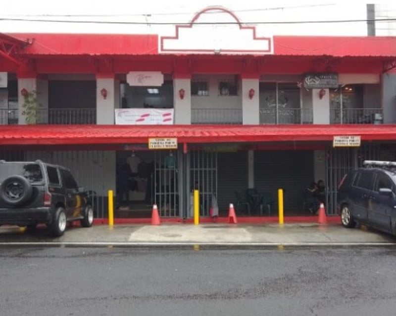 Renta de Local Comercial en zona 7