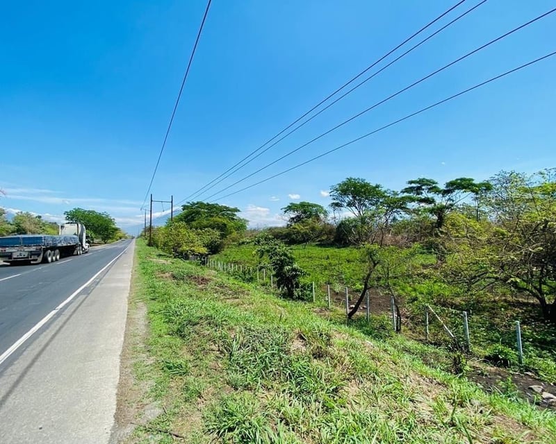 PUERTO QUETZAL/ Terreno en venta