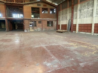Se renta amplia bodega en zona 12 a una cuadra de AGUILAR BATRES. - 3