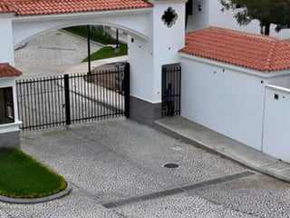 Venta de terrenos en Residencia Los Apóstoles, Antigua Guatemala - 2