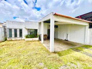 Propiedad con 2 Casas Venta Carretera a San Jose Pinula - 2
