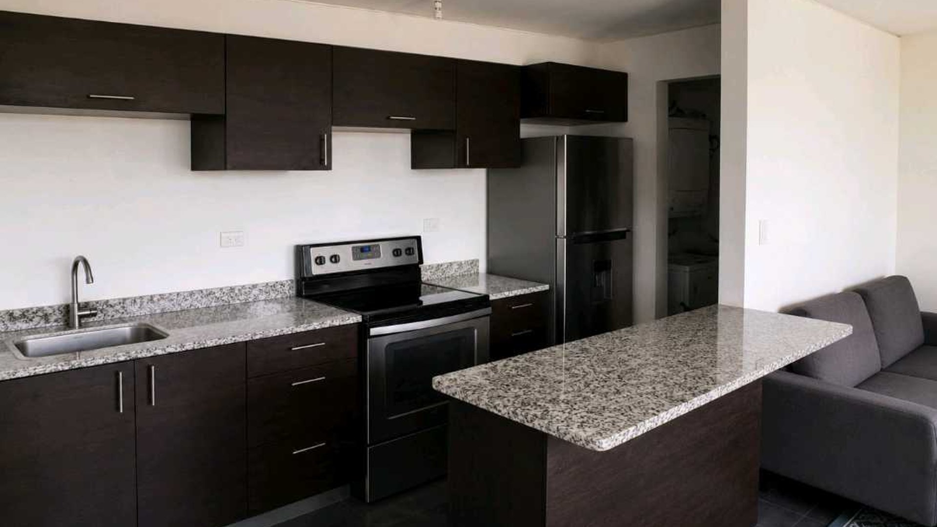 APARTAMENTO EN VENTA ???? Edificio Mariscal Uno Uno, Zona 11 - Miniatura 4