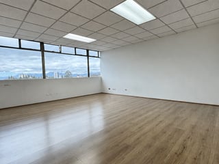 PISO CORPORATIVO EN RENTA | NIVEL 2 | BOULEVARD LOS PRÓCERES | ZONA 10 - 5