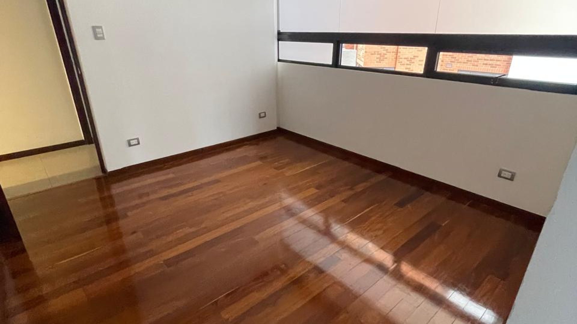 Exclusivo Apartamento de 400 m² en Villa Fontana, Zona 14 - Miniatura 6