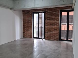 Oficina en Renta en Zona 10 Ciudad de Guatemala - Image 1