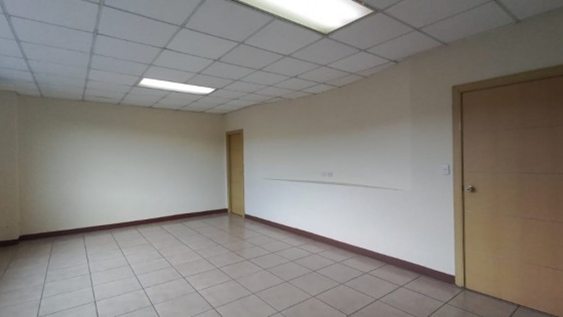 Bodega en renta en Cortijo zona 12 Atanasio - Miniatura 11