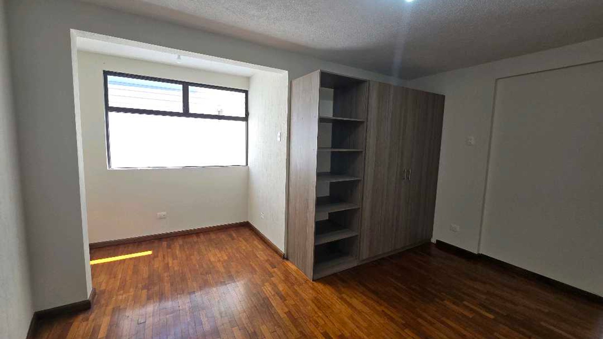 CASA EN ALQUILER ZONA 13, AVENIDA HINCAPIÉ - Miniatura 16
