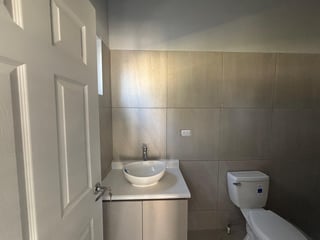 BRAND NEW HOUSE FOR SALE AND RENT IN CONDOMINIUM KM 26.5 ROAD TO STA ELENA BARILLAS - Image 2