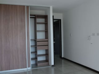 Apartamento en Venta Edificio Telia, zona 15 VH2 - Image 9