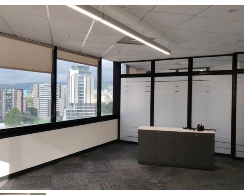 OFICINA EN RENTA ZONA 10 ZONA VIVA 267 Mts2  $3,740.00