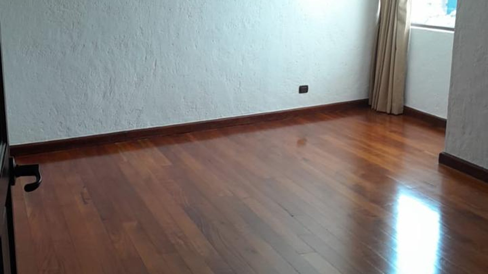Apartamento en renta en Edificio el Parque VH 1, zona 15 - Miniatura 9