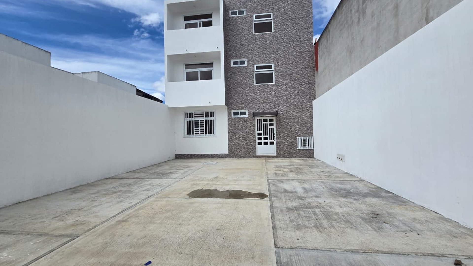 Apartamento En Renta - Zona 16 Hacienda Real