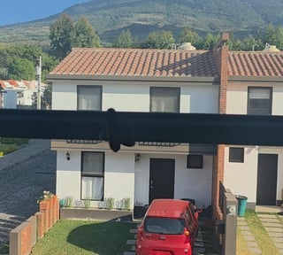 CASA  EN VENTA Y RENTA EN SENDEROS DE COMENDADOR