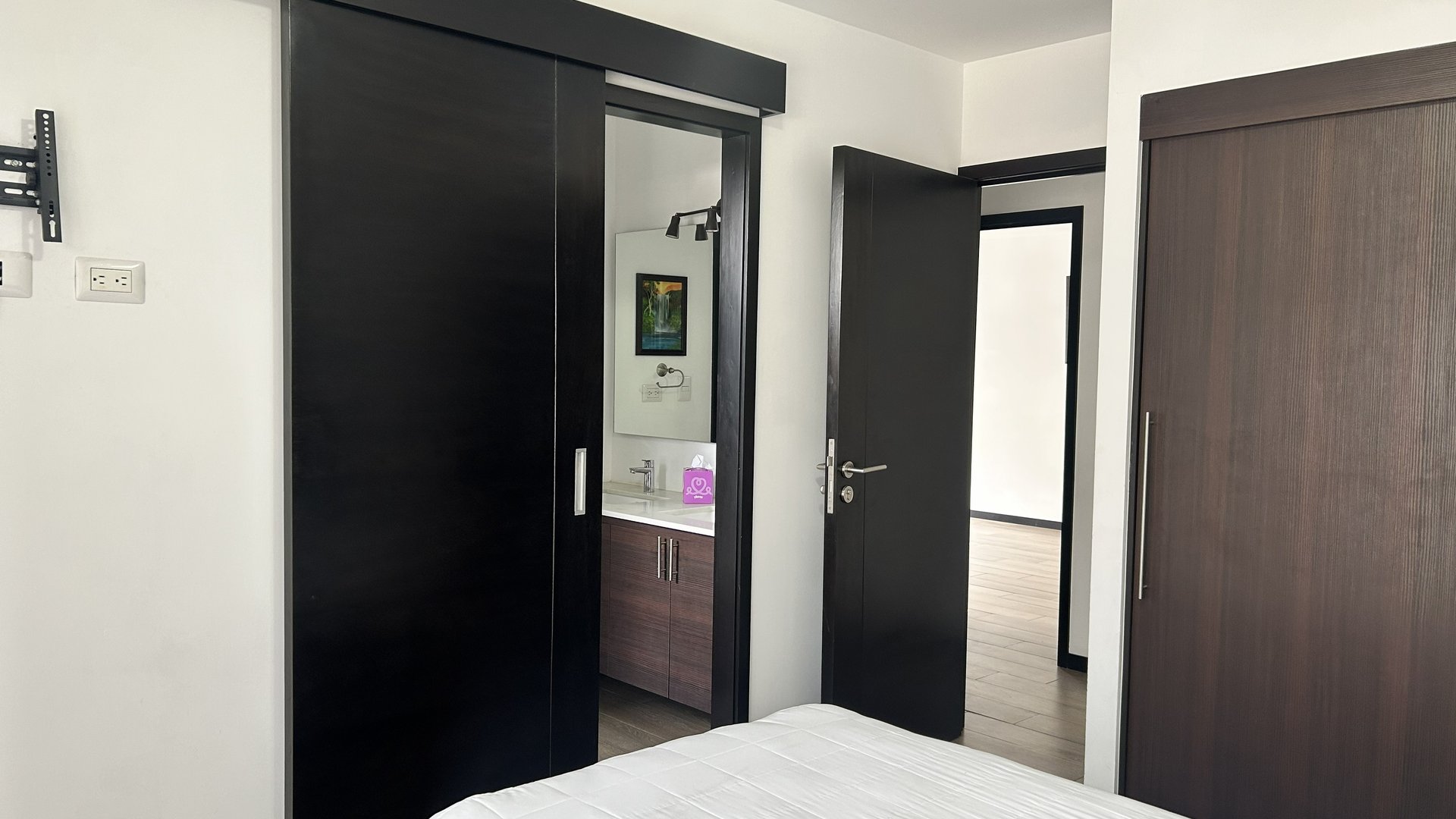 Apartamento Amueblado en ALQUILER Edificio Borghetto zona 15 - Miniatura 8