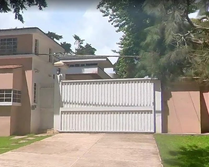 Casa en Venta y Renta en Villa Torrente .