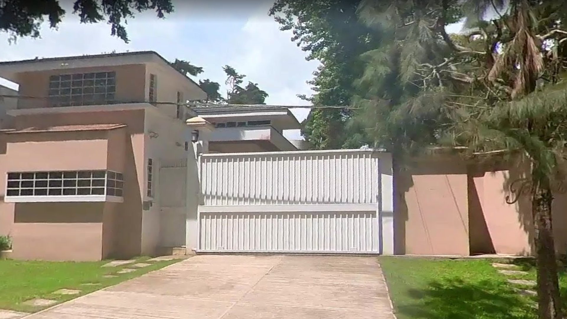 Casa en Venta y Renta en Villa Torrente .