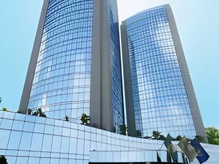 Pool de Oficinas en Renta en Zona 10 - INTERAMERICAS - 2
