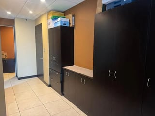 OFICINA EN VENTA – TORRE PRADERA, ZONA 10 - 3