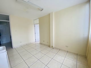 Clinica en Renta en Centro Medico 1,  Zona 10 - 4