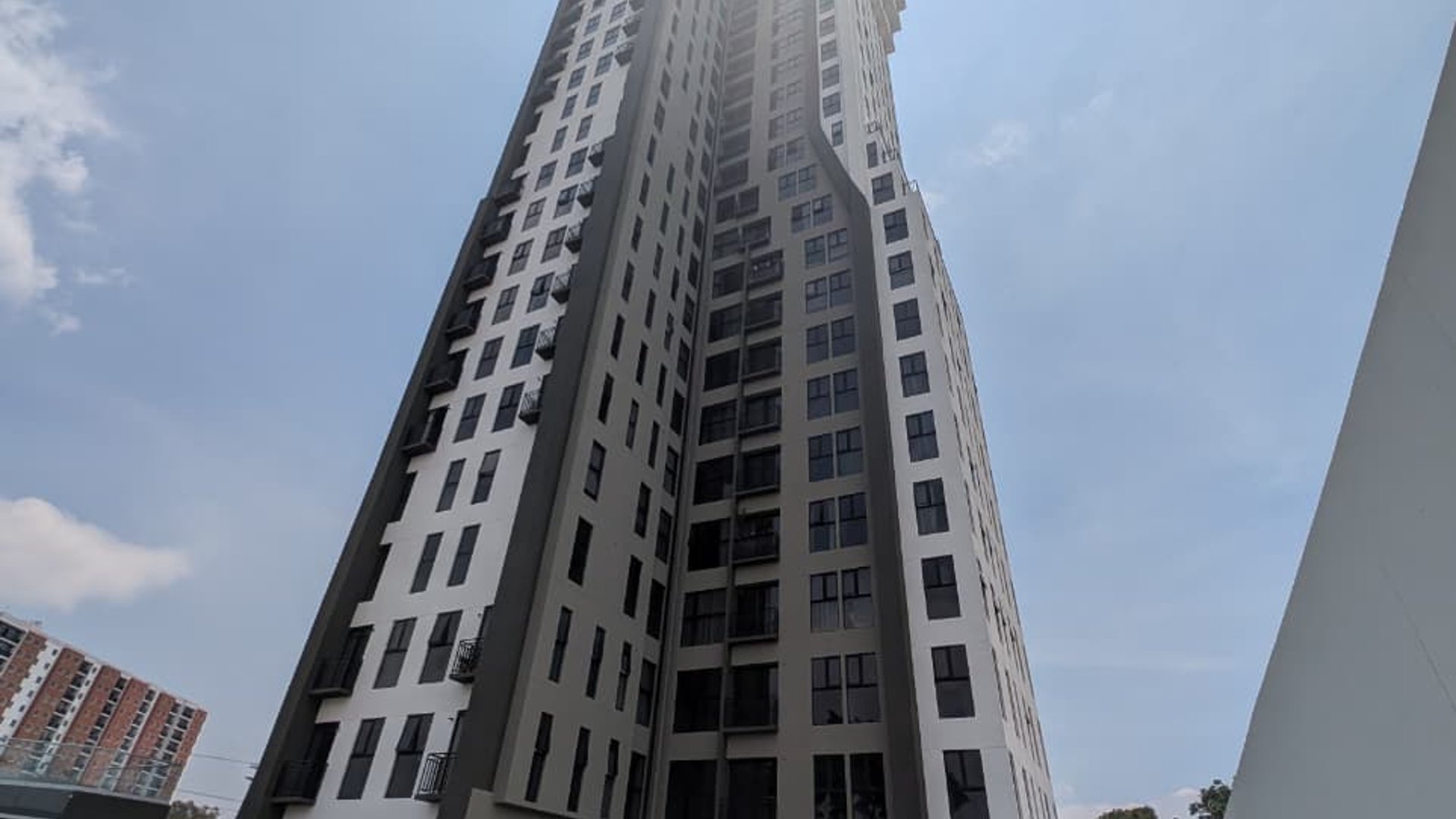 Apartamento en Venta en Zona 11 Edificio Altaire