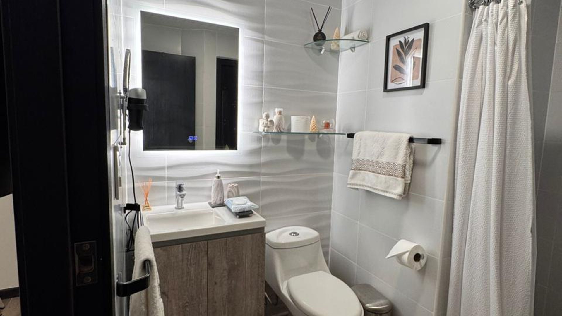 Apartamento en Alquiler Edificio Viró, zona 11 - Miniatura 5