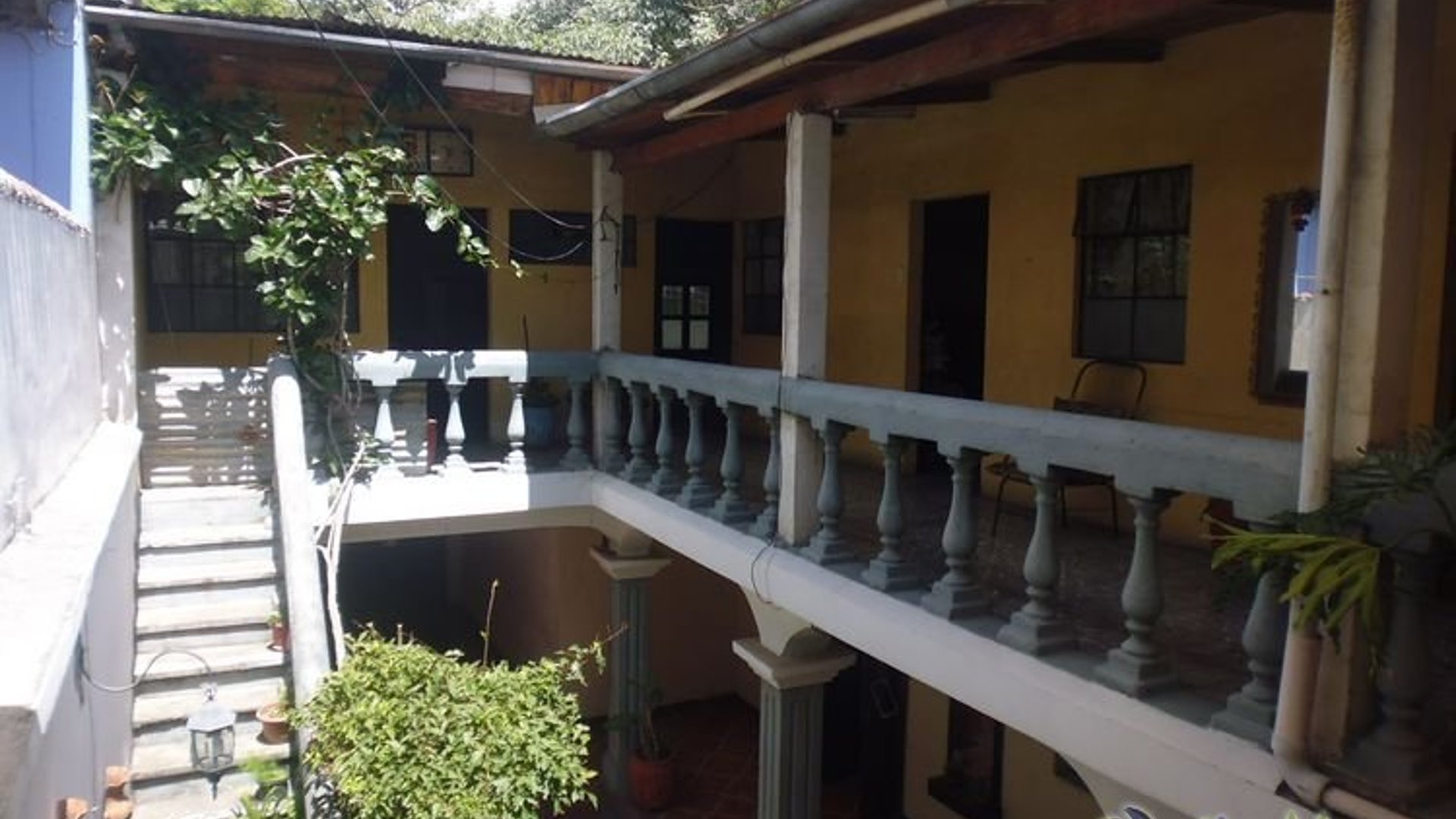 Hotel de 13 habs en venta en casco de Antigua! - Miniatura 2