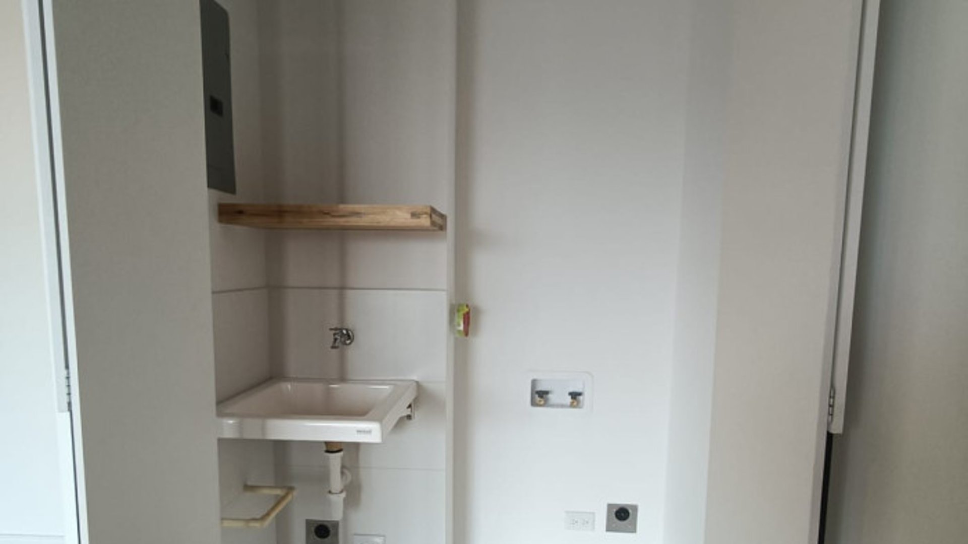 APARTAMENTO EN RENTA EN CENTRICO ZONA 5 GT. - Miniatura 4