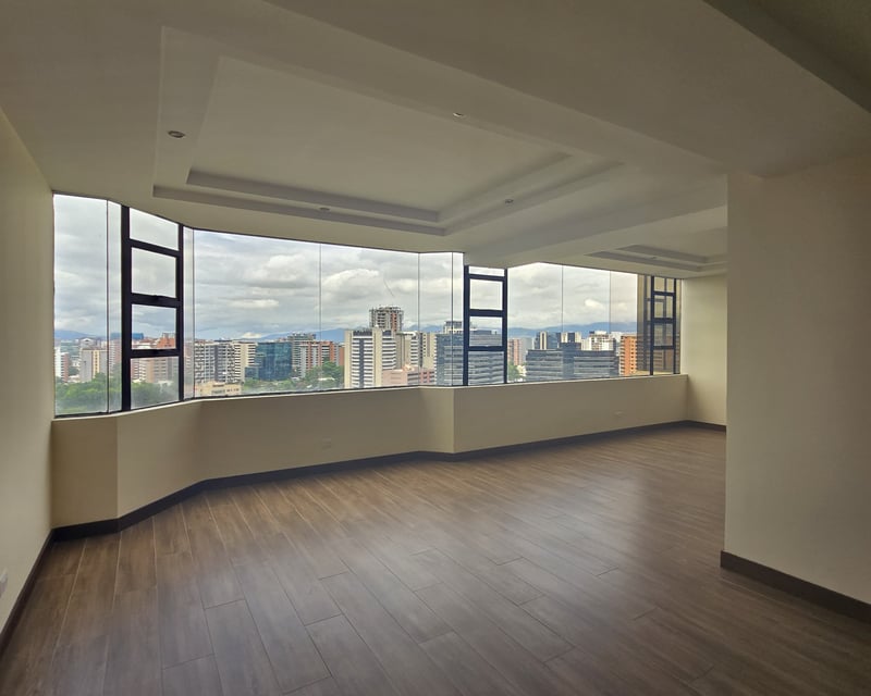 En Venta Apartamento en Zona 10 REMODELADO