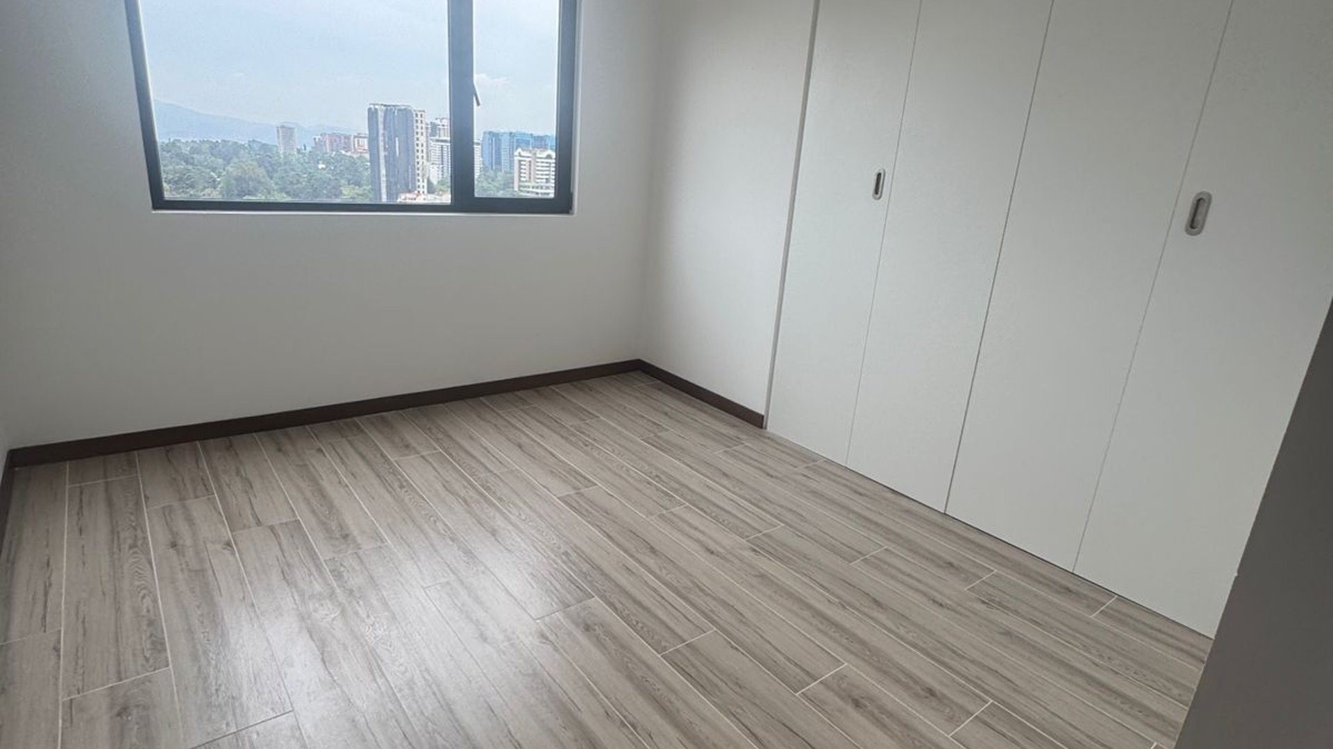 Apartamento en Venta  Edificio Neo 2, Zona 10 Ref-6034 - Miniatura 7
