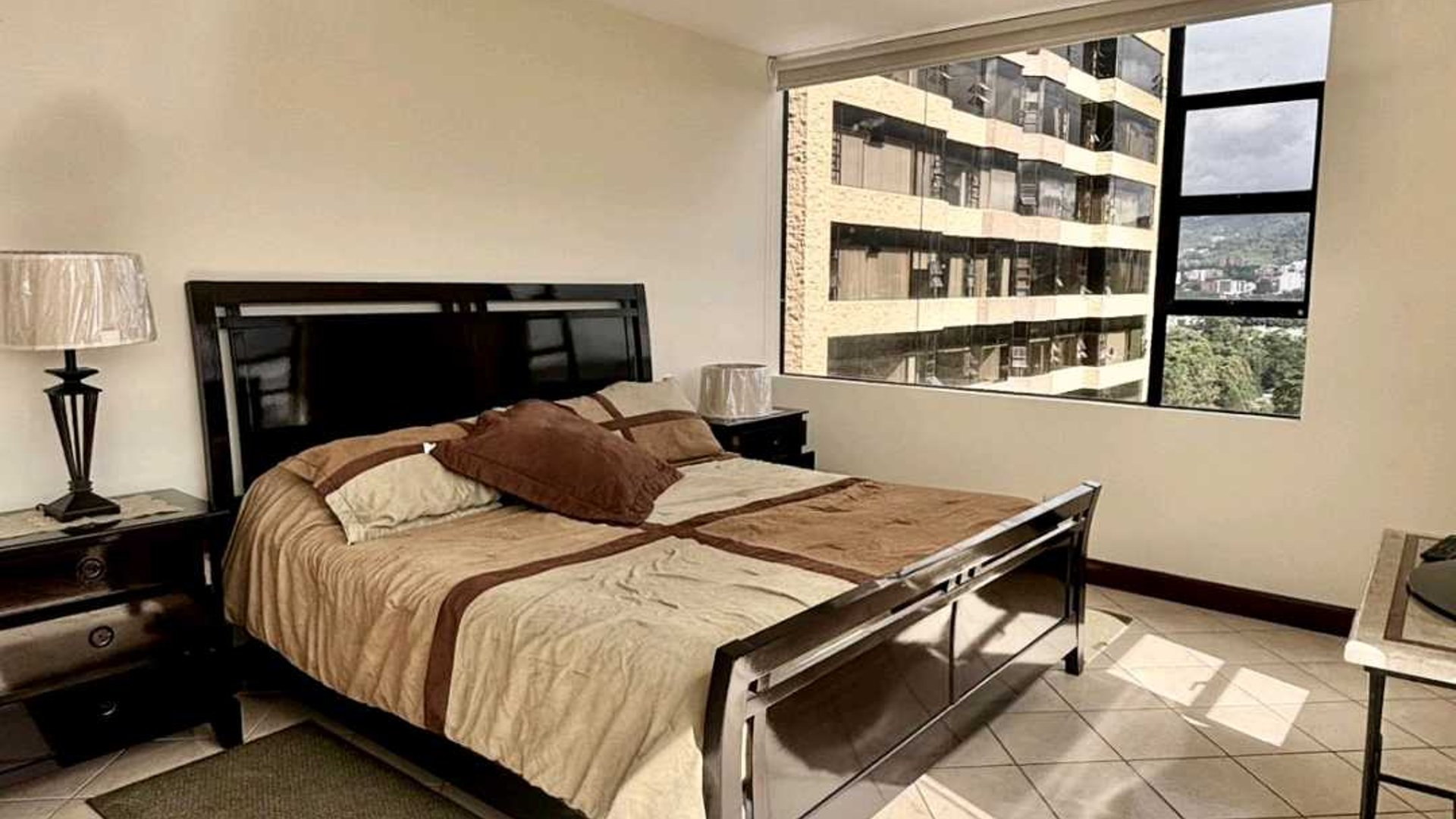 APARTAMENTO AMUEBLADO EN ALQUILER O VENTA???? Edificio Milenia, zona 10 - Miniatura 6