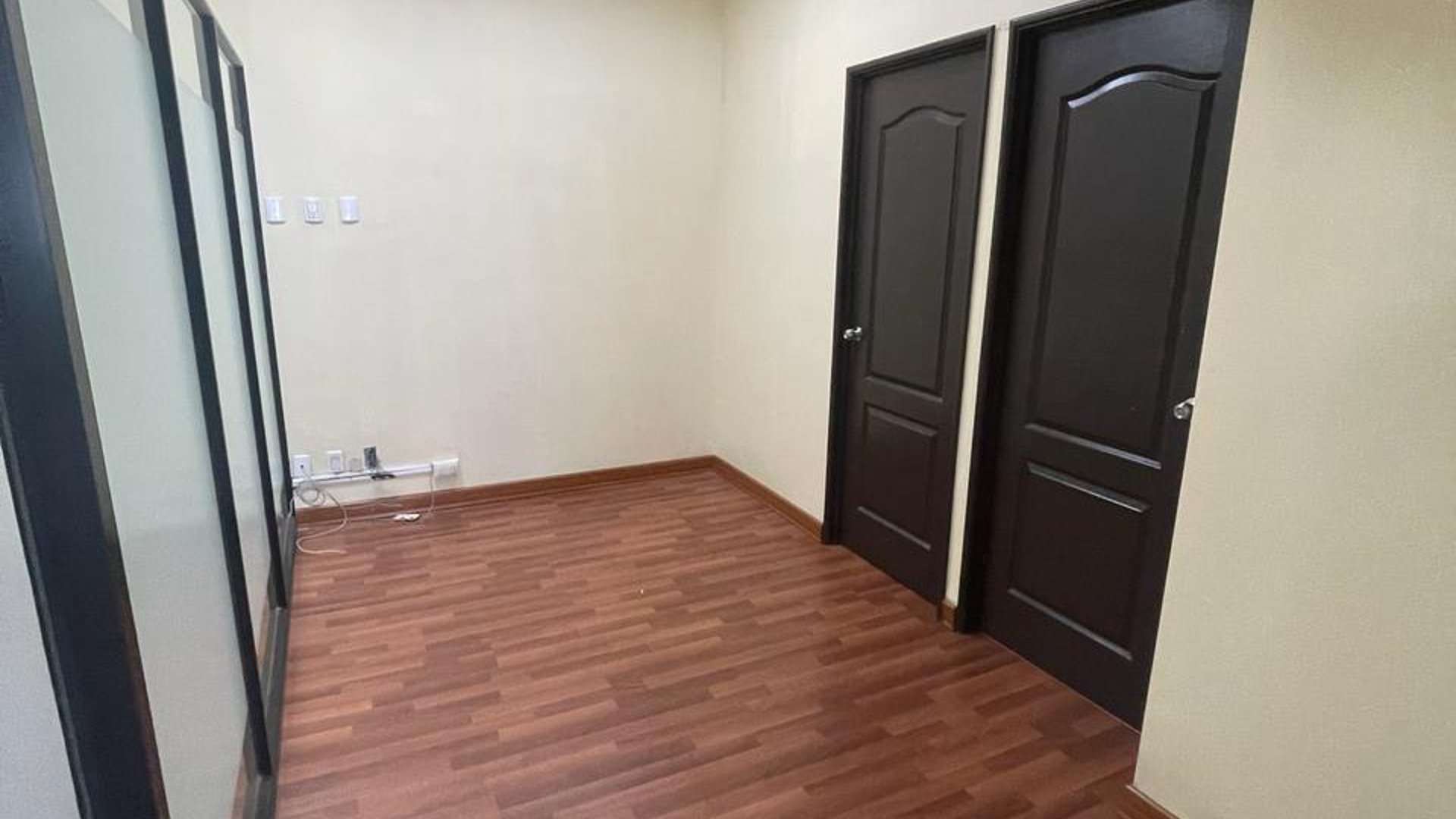 Oficina en Renta Zona 10, Guatemala - Miniatura 8