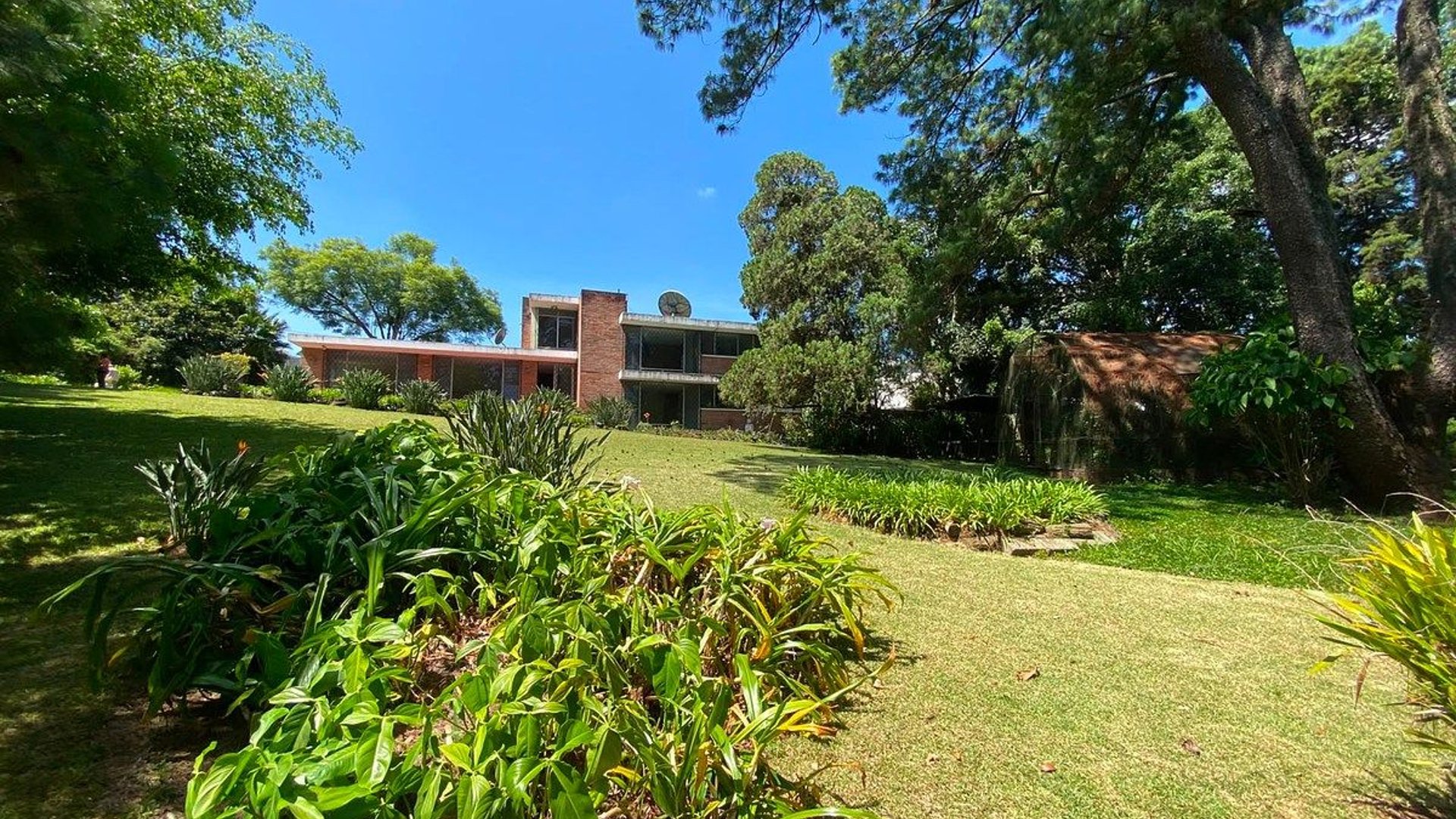 TERRENO EN VENTA – VISTA HERMOSA I, ZONA 15 - Image 1