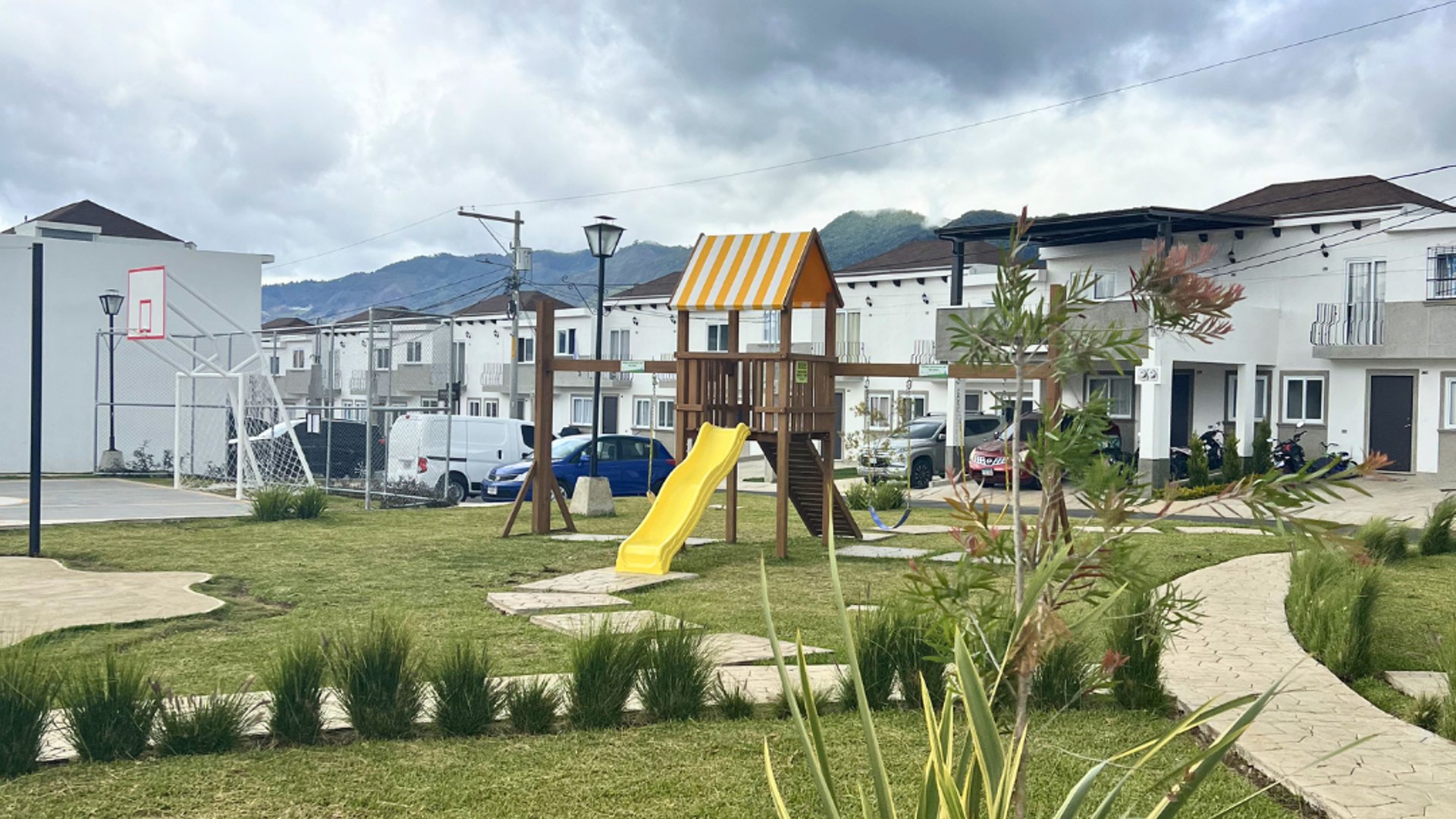 CASA EN RENTA SAN JOSÉ PINULA CONDADO FLORENZA 