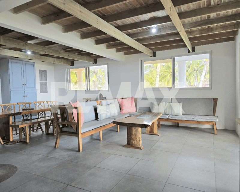 Beachfront House for Sale with 3 Bedrooms and Pool in Chiquimulilla, Santa Rosa