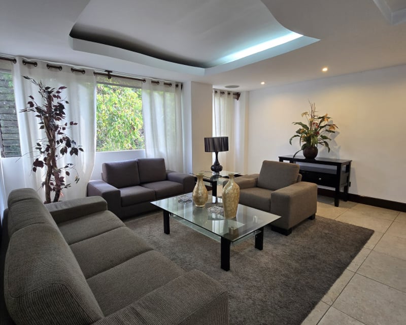 Apartamento Amueblado en Renta o Venta en Zona 10