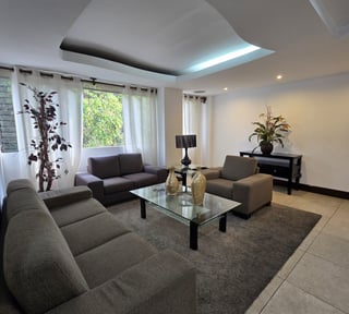 Apartamento Amueblado en Renta o Venta en Zona 10