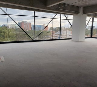 Oficina en Renta – Avenida Reforma, Zona 10