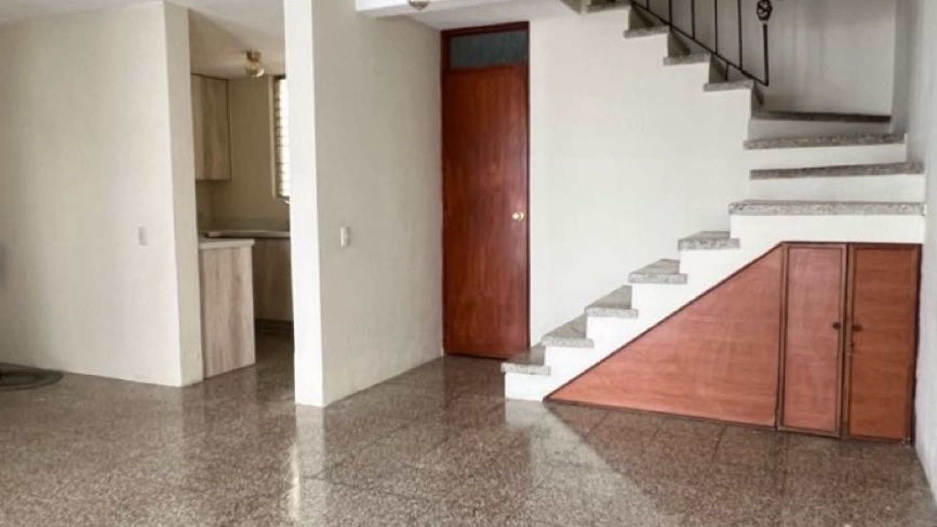 Vendo Casa en Montesano Zona 16 - Miniatura 4
