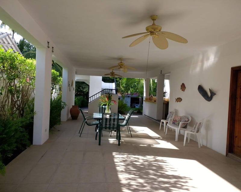 HOUSE FOR SALE IN EL MAR CHULAMAR
