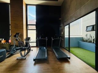 Venta de Hermoso Apartamento - Ikaria, Zona 15 - Image 21