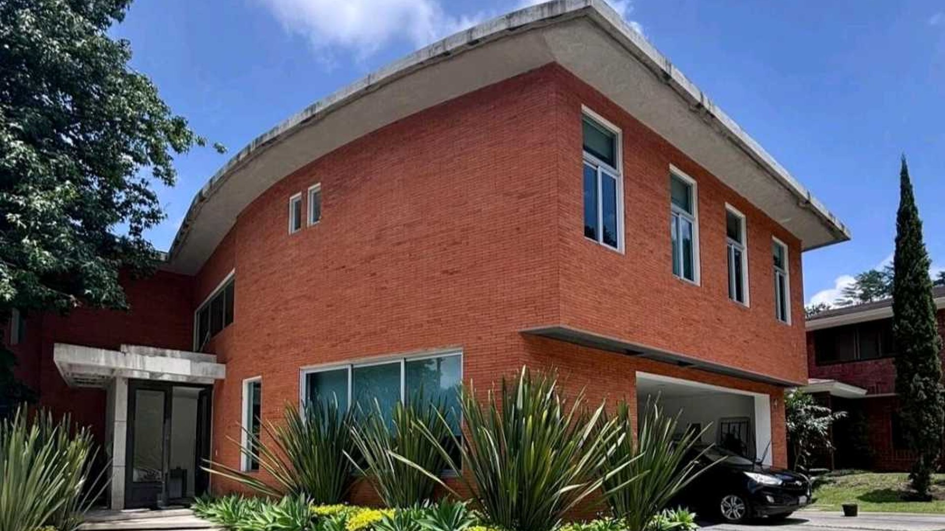 CASA MODERNA EN VENTA📍Condominio Las Luces, Km 13.5,  CAES