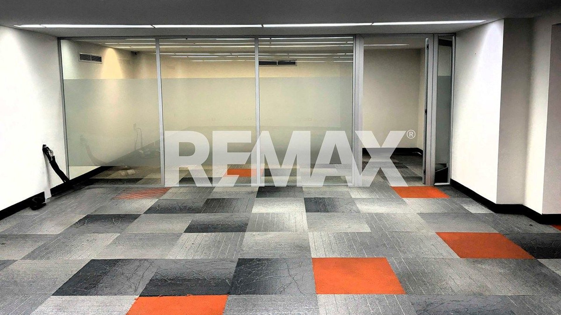 Local Comercial en Alquiler | Zona 10 - Miniatura 5